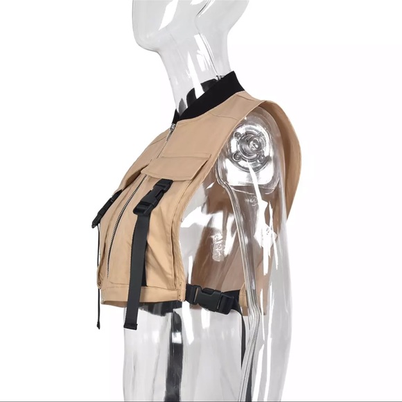 That Girl Utility Vest 🤩 - Picture 5 of 11